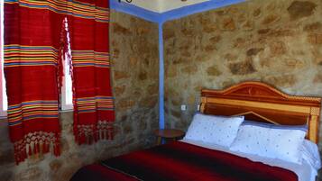 Double Room, Garden Area | 1 bedroom, soundproofing, bed sheets