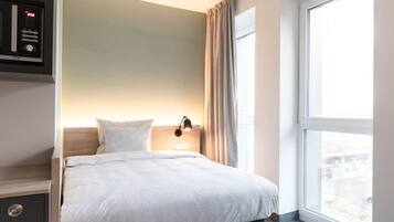 Apartment (Primary) | Zimmersafe, Schreibtisch, schallisolierte Zimmer, kostenloses WLAN