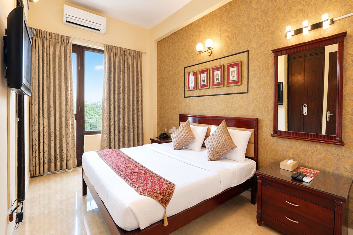 Deluxe Queen Room with Balcony | 1 habitación y ropa de cama de alta calidad 