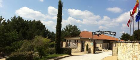 Entrada al alojamiento