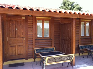 รับประทานอาหารกลางแจ้ง