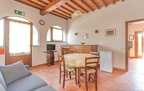 Comfort Villa, 5 Bedrooms | Living area | Flat-screen TV, fireplace - Podere Grossi (Borgo San Lorenzo)