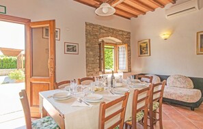 Comfort Villa, 5 Bedrooms | Living area | Flat-screen TV, fireplace - Podere Grossi (Borgo San Lorenzo)