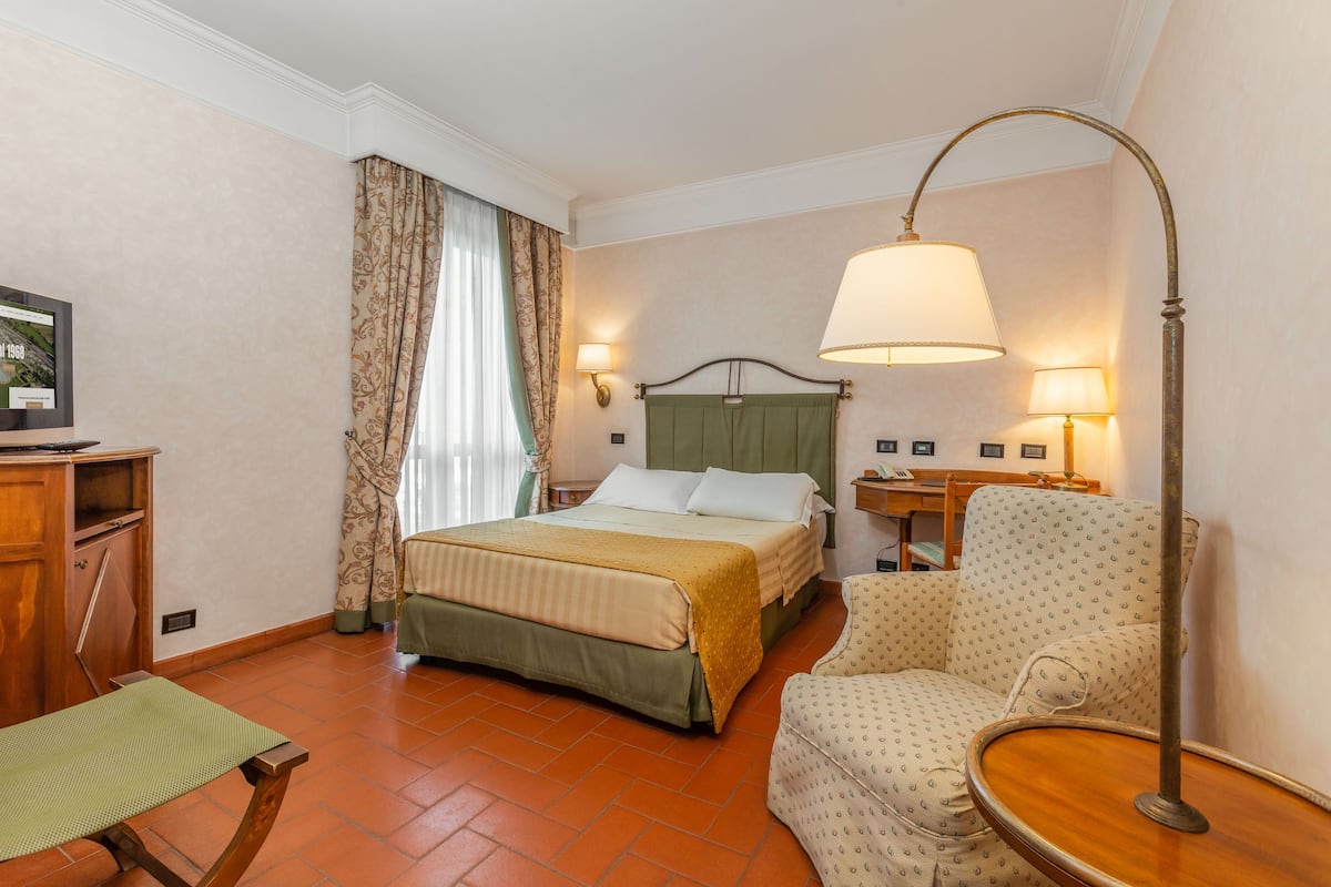 Standard Room | Cadar kapas Mesir, peralatan tempat tidur premium, gebar bulu kapas