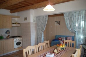 Apartment, 1 Bedroom | Living area
