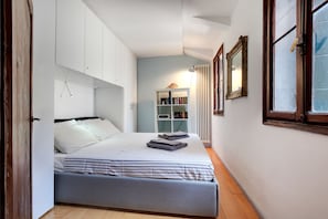 Appartement | 1 chambre, fer et planche à repasser, accès au Wi-Fi (inclus)