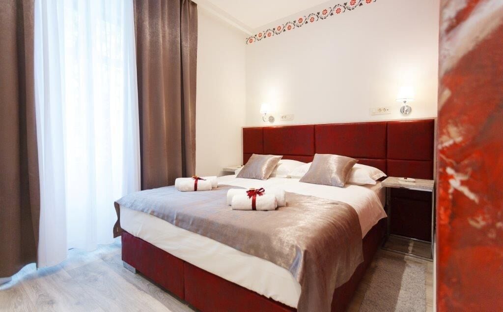 In-room safe, desk, blackout drapes, soundproofing