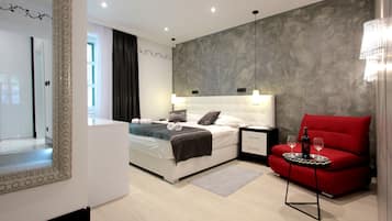 In-room safe, desk, blackout drapes, soundproofing