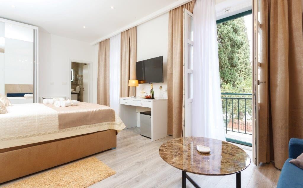 In-room safe, desk, blackout drapes, soundproofing