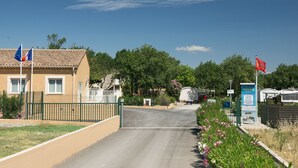 Property entrance - Camping Le Pin Parasol (Saint-Thibery)
