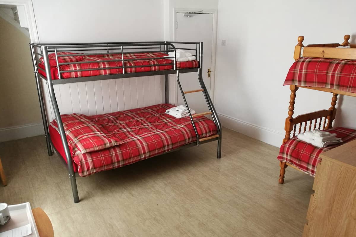 Standard Quadruple Room, 2 Double Beds (Shared) | Cribs (surcharge), bed sheets