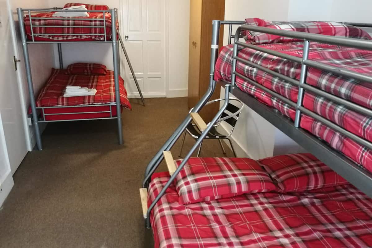 Cribs (surcharge), bed sheets