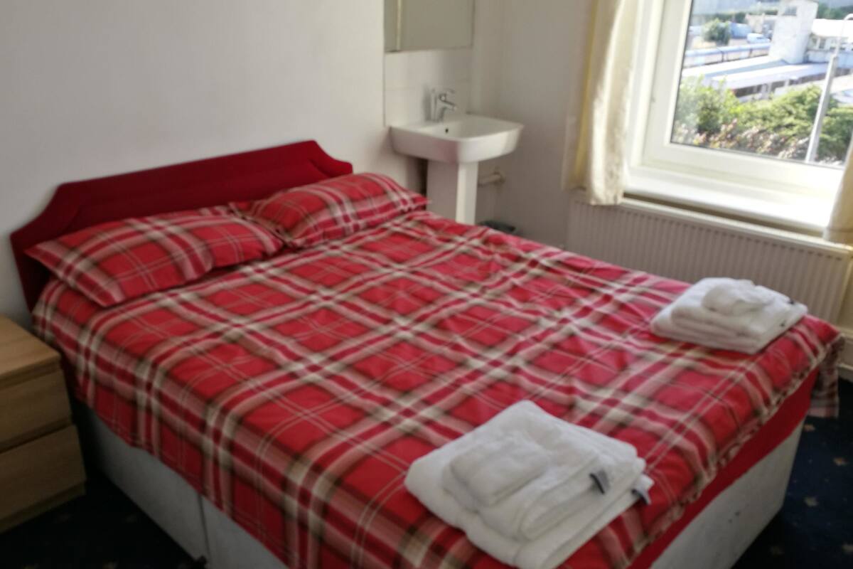 Standard Double Room, 1 Double Bed (Shared) | Cribs (surcharge), bed sheets