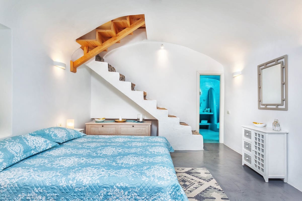 Duplex | Individually decorated, individually furnished, iron/ironing board