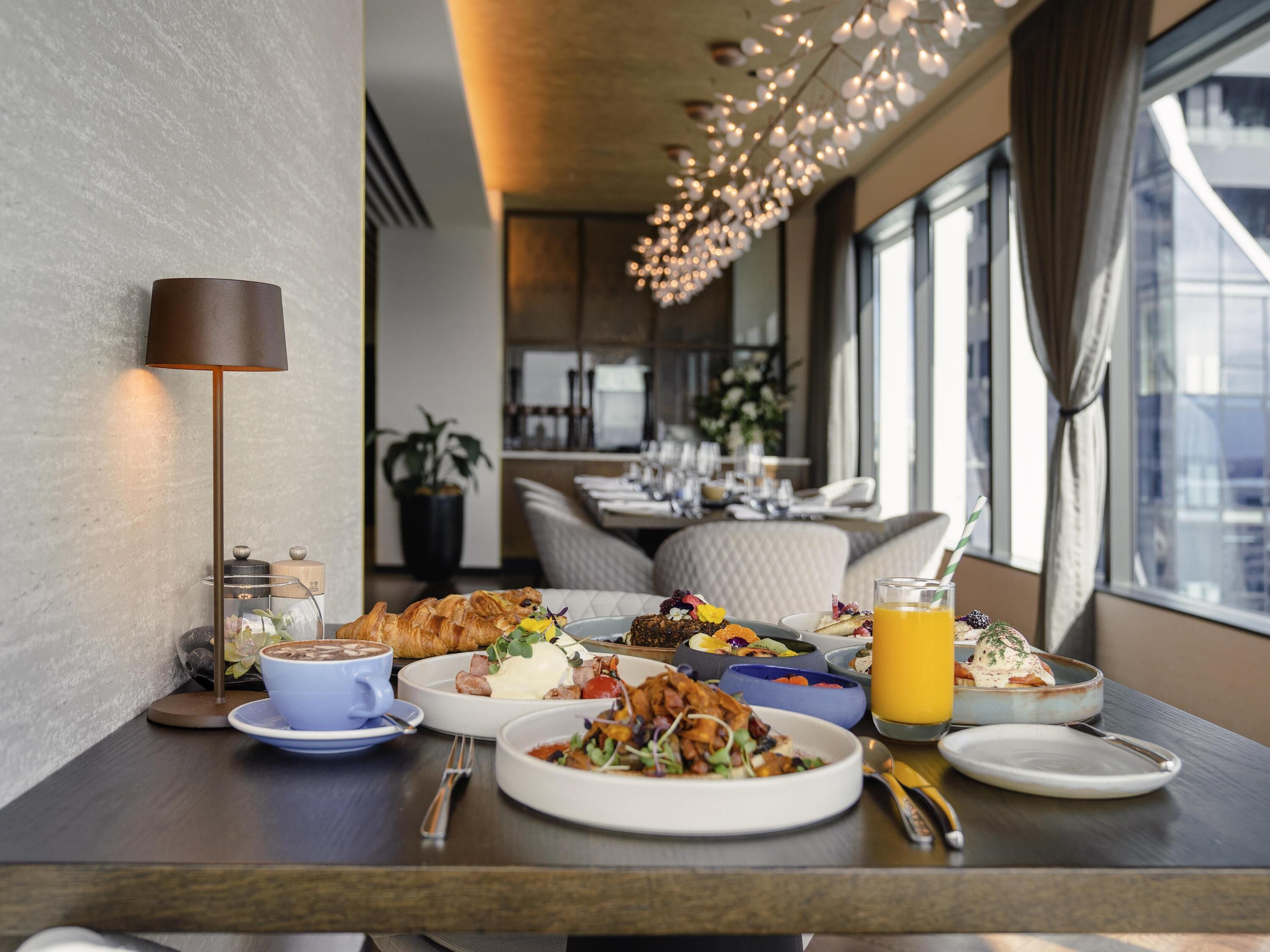 Desayuno buffet diario (NZD 49 por persona)