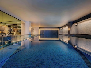 Una piscina techada