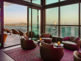 2 bars/lounges, rooftop bar