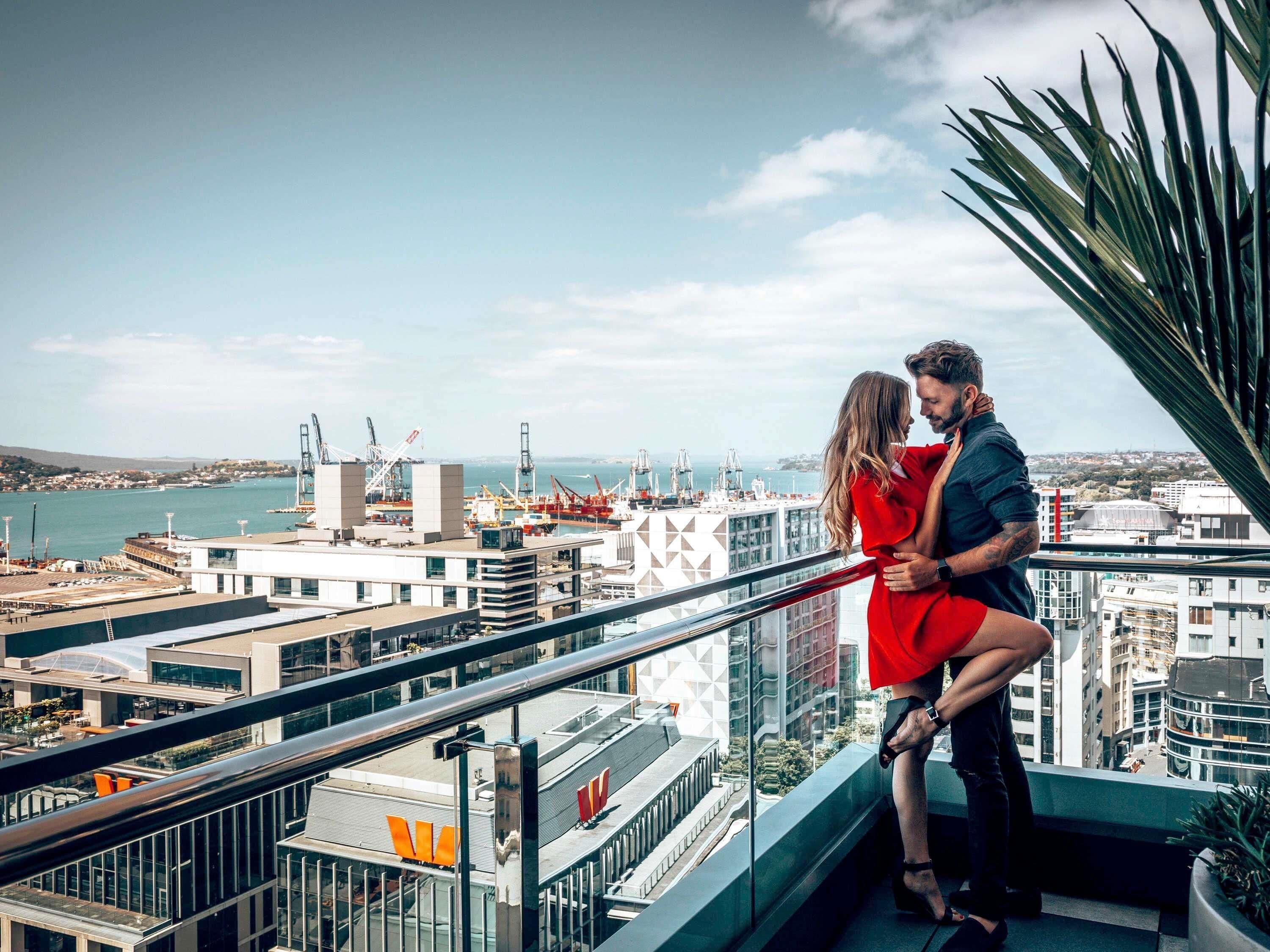 2 barer/lounger og takterrassebar