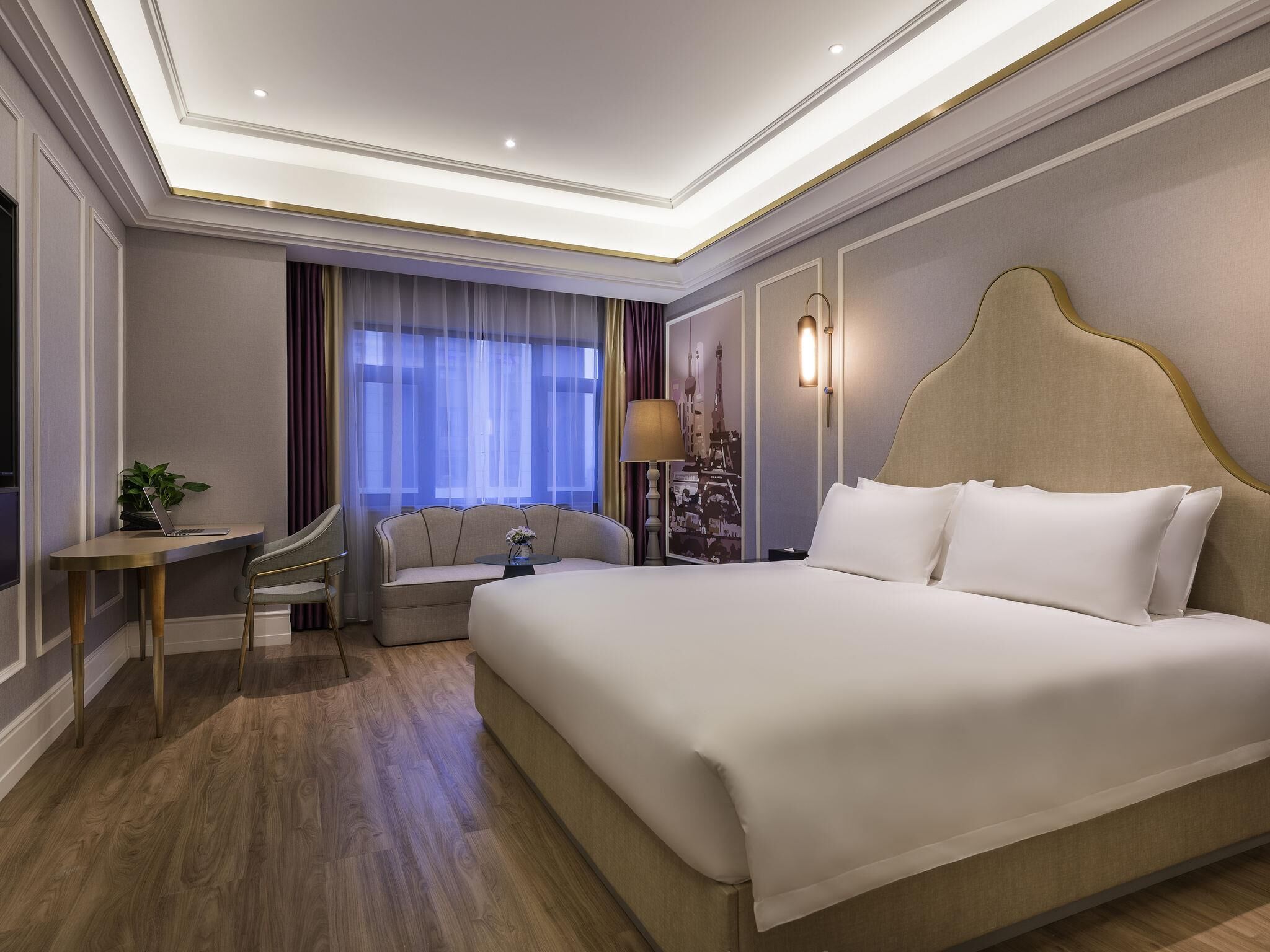 Deluxe Room, 1 King Bed | Premium bedding, desk, blackout drapes, soundproofing