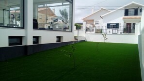Property grounds - Tires Guest House (Cascais)