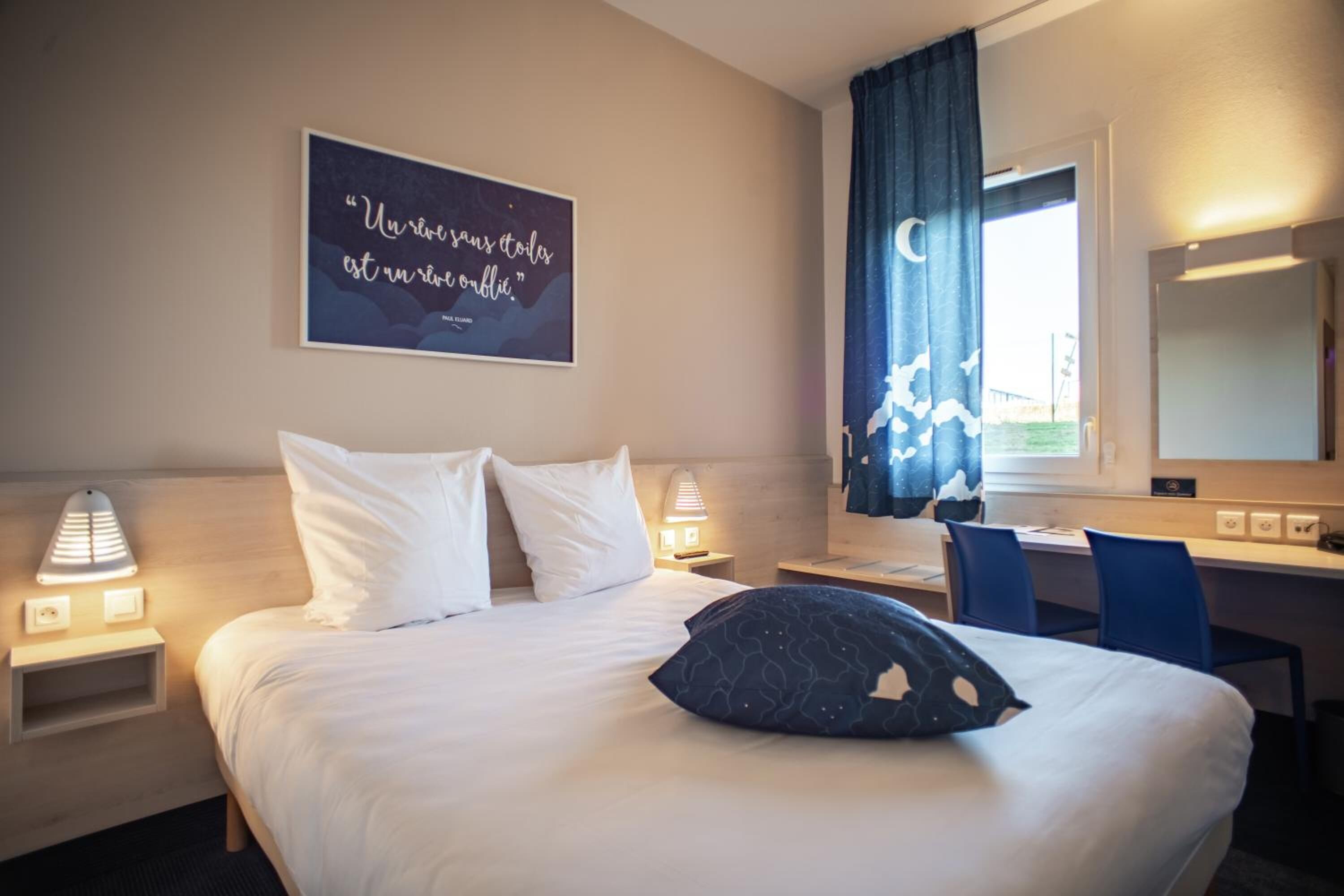 premium bedding, select comfort beds, in-room safe, desk