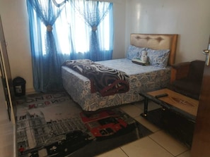 Double Room | Free WiFi, bed sheets - Benoni Guest House (Benoni)