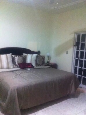 4 bedrooms, free WiFi, bed sheets