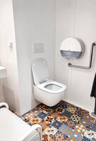 Room, Shared Bathroom (Tandem) | Bathroom