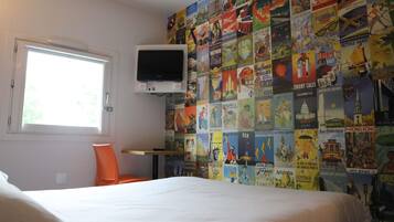 Individually furnished, laptop workspace, soundproofing, free WiFi