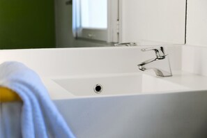 Miljövänliga toalettartiklar och handdukar