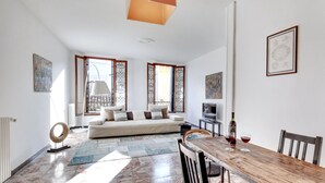 Living area - Ca' Silvia Saint Mark Square Apartment (Venice)