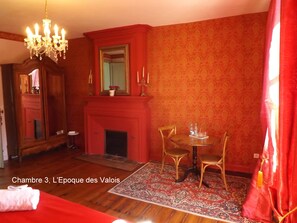 Superior Double Room | Premium bedding, in-room safe, individually decorated - Maison Porte Del Marty (Lalinde)