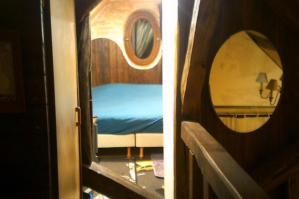 1 phòng ngủ, bộ đồ giường cao cấp, trang trí khác biệt