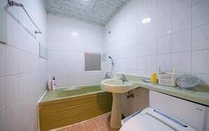 Bathroom - Goodstay Dongrae Oncheon Hotel (Busan)