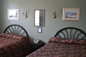 Chambre Standard, 2 lits doubles | Rideaux occultants, lits bébé (en supplément), Wi-Fi gratuit