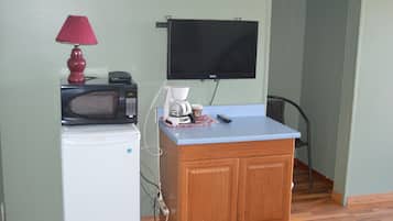 Standard Room, 2 Double Beds | Room amenity