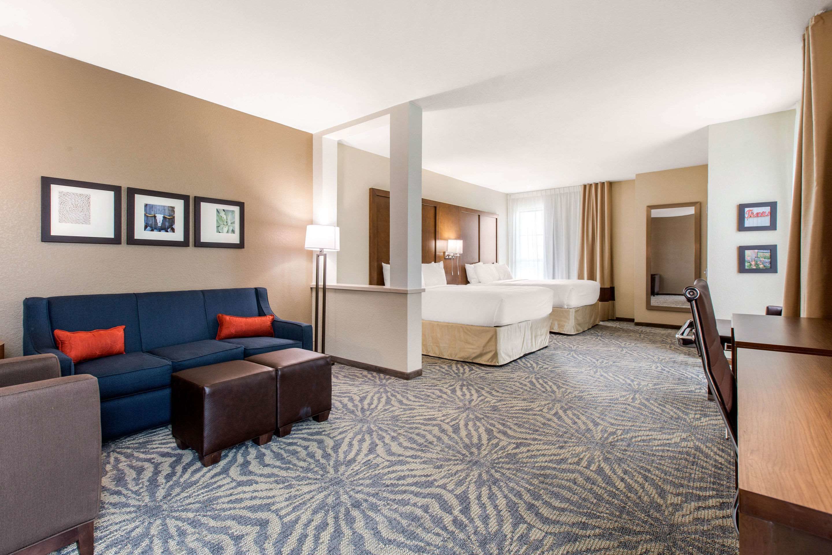 desk, free cots/infant beds, free wifi, bed sheets