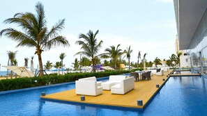 Outdoor pool - Condo Peninsula (Mazatlán)