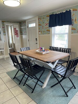 Dining - Lower deck, Salisbury Beach, Melo's Beach House Rentals  (Salisbury)