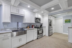 Coffee/tea maker, fridge, microwave, oven - Croton House II " First Floor Unit " (New Smyrna Beach)