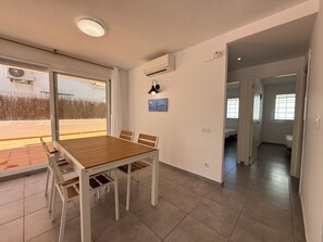 Dining - Agi Las Acacias 2402 Apartamento for rent in Roses Girona. (Rosas / Roses)