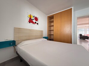 2 habitaciones, tabla de planchar con plancha y wifi gratis 