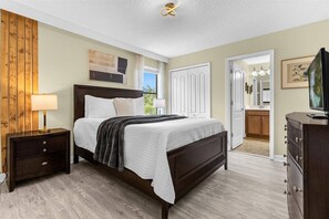 5 bedrooms, travel cot, WiFi, bed sheets