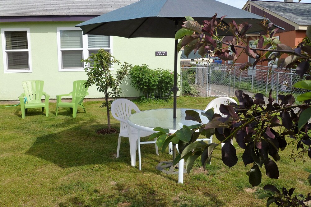 Fully Furnished, Central Location, Easy Access To Anchorage's Many Attractions!