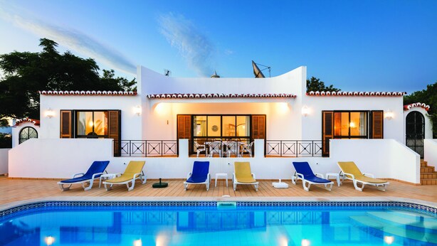Outdoor pool, a heated pool - Beautiful private enclosed villa with AC & heated pool overlooking golf course (Carvoeiro)
