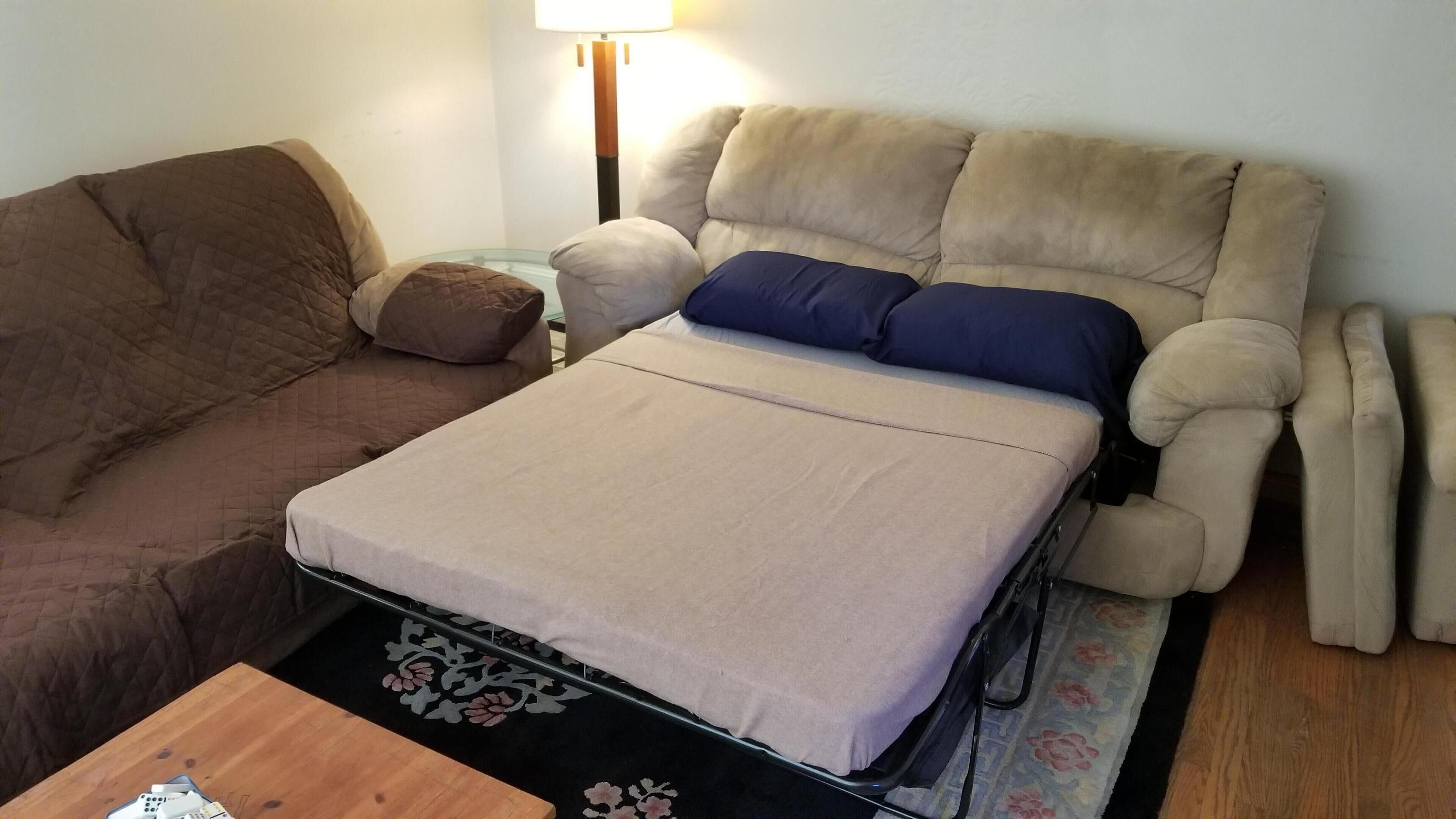 Pet friendly home minutes away from the beach.  Great for friends and family