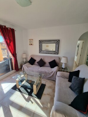 TV, DVD player, books - South Facing Apartment, Fantastic Sea Views,Terrace, 300m beach (Mojaca Playa)