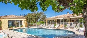 Beautiful Apartment "Hortensia" with large terrace for 4 to 6 people