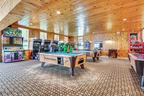 Spielezimmer