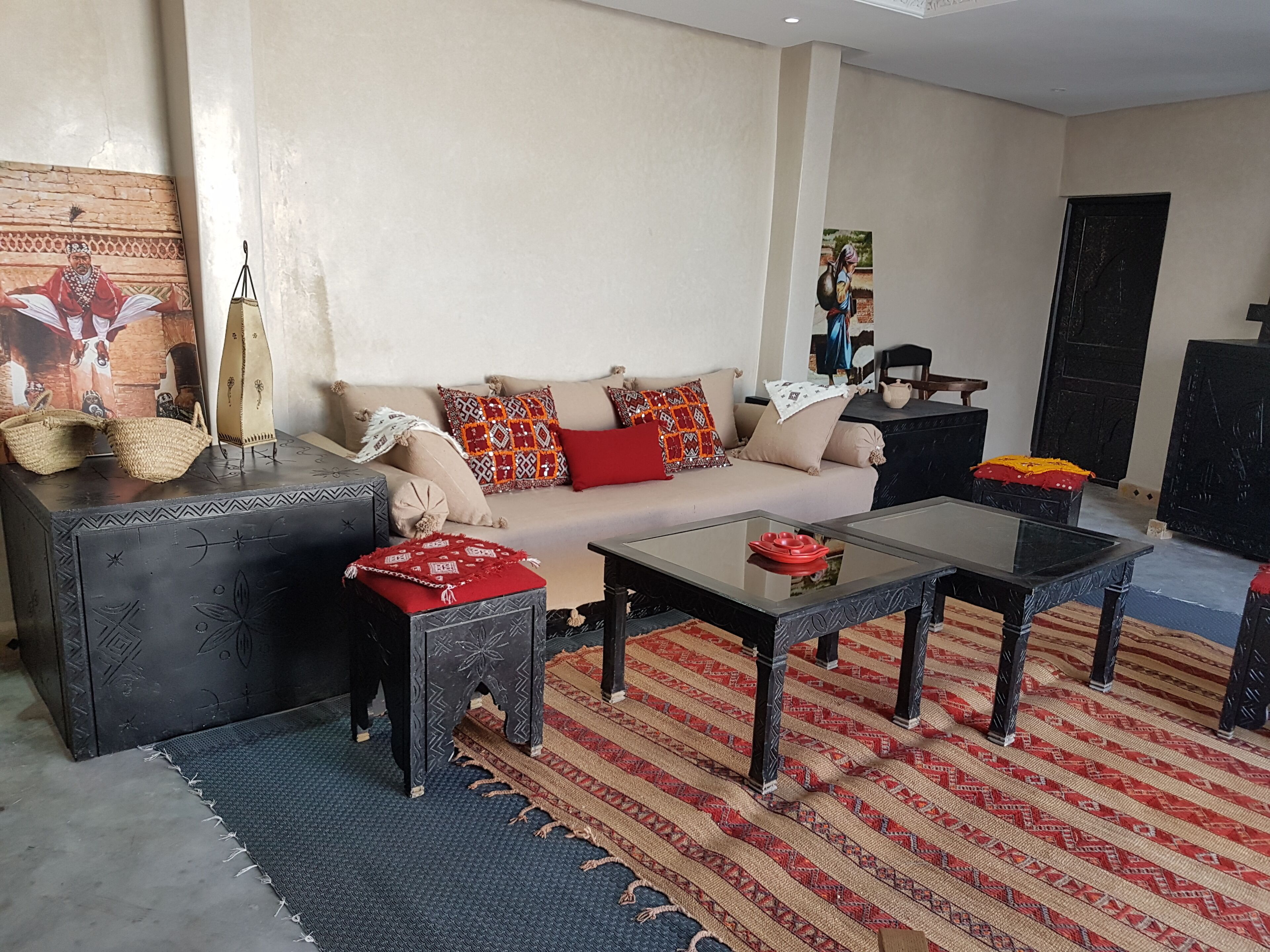 Fernseher, Bücher, Stereoanlage